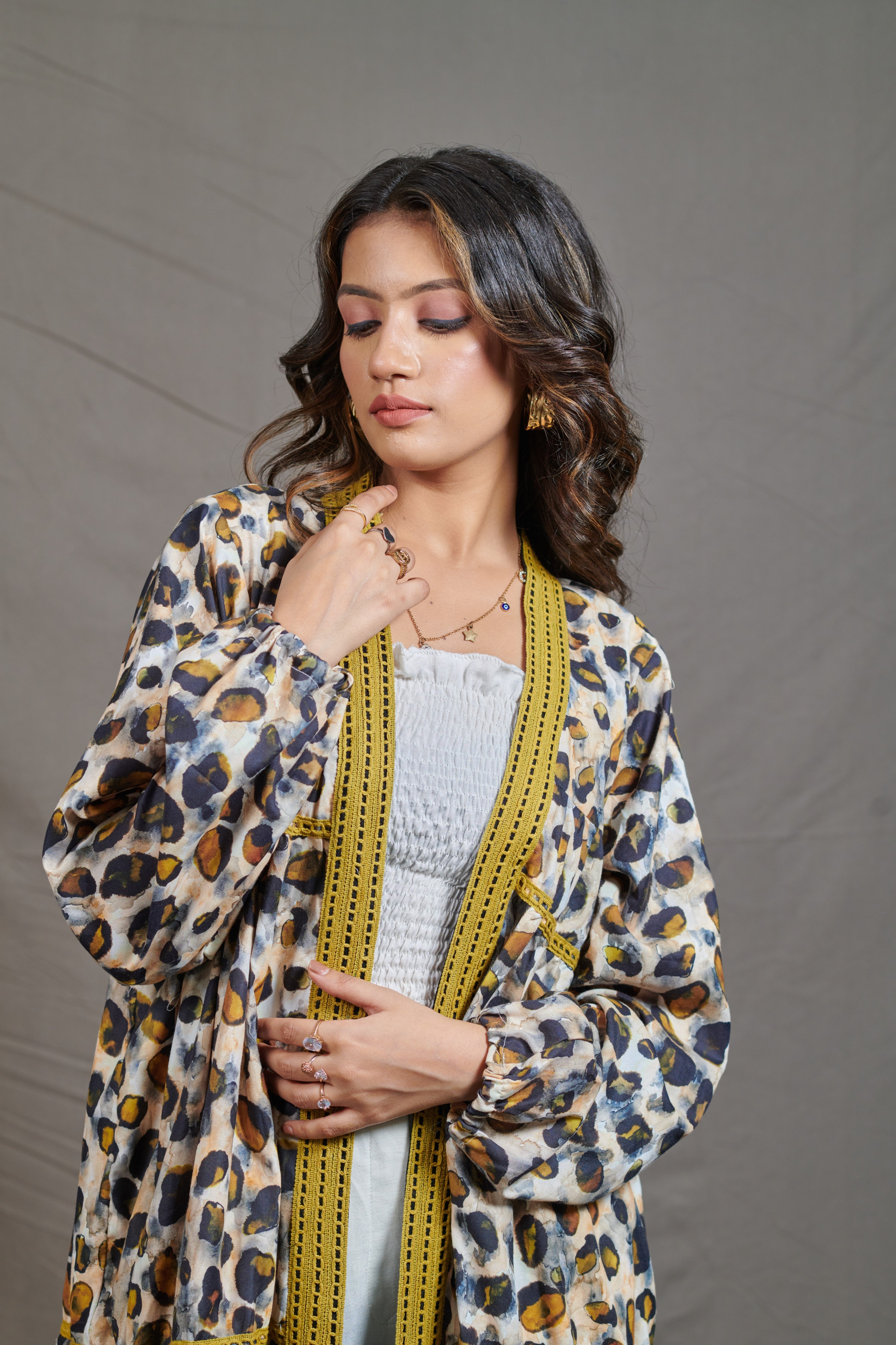 Leopard Printed 3-Tired Shrug